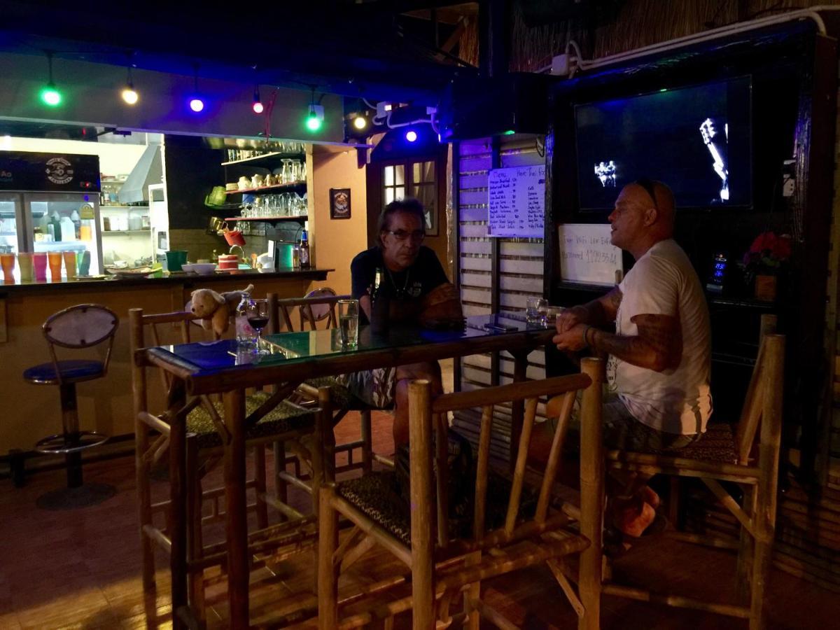 Harry'S Beach Club Ban Phe Extérieur photo