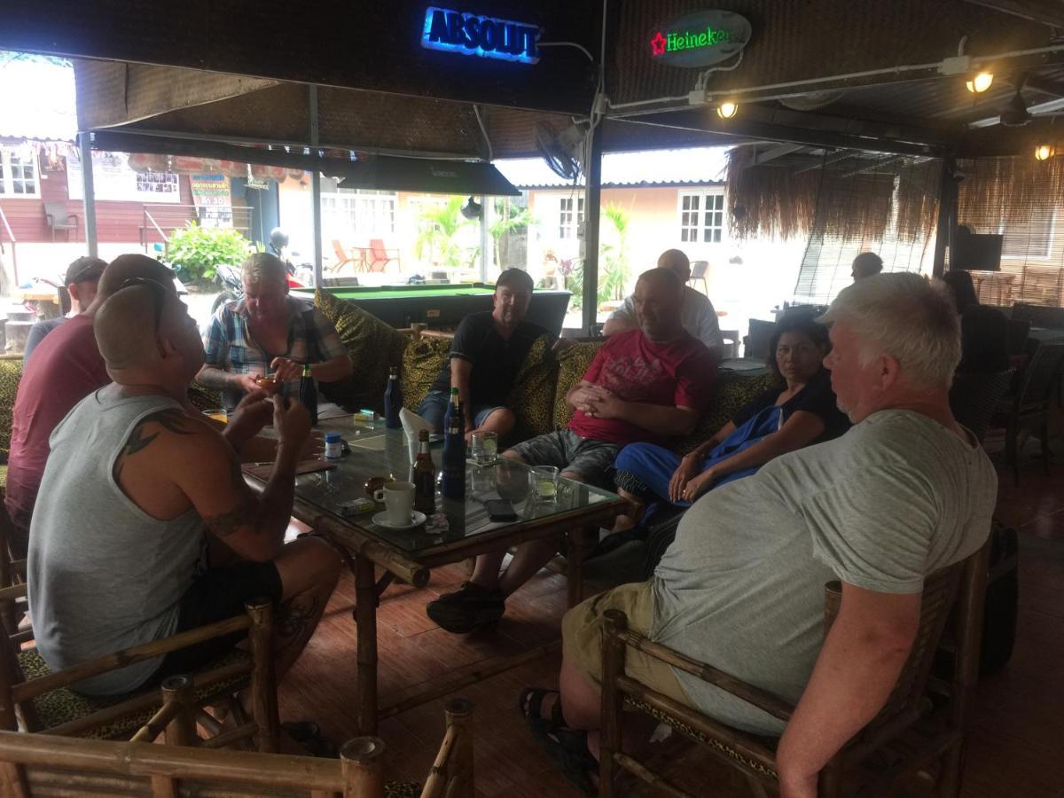 Harry'S Beach Club Ban Phe Extérieur photo