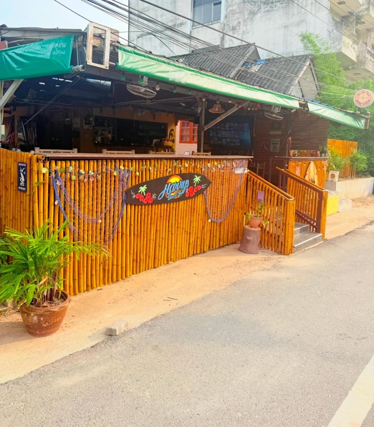 Harry'S Beach Club Ban Phe Extérieur photo